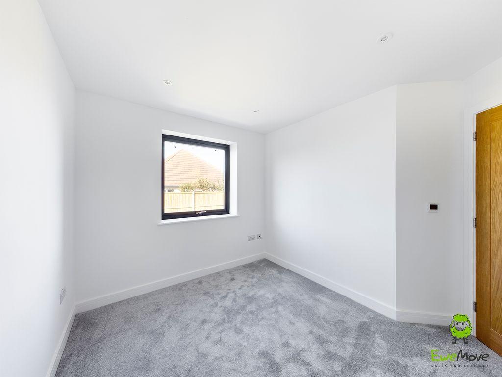 Bedroom 4 (Double)
