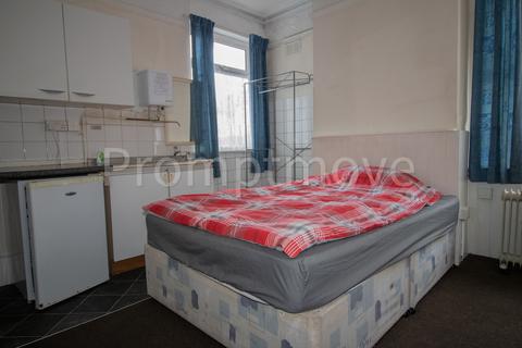 1 bedroom in a house share to rent - (Room 2) Lyndhurst Road ,Beds Luton LU1 1LN