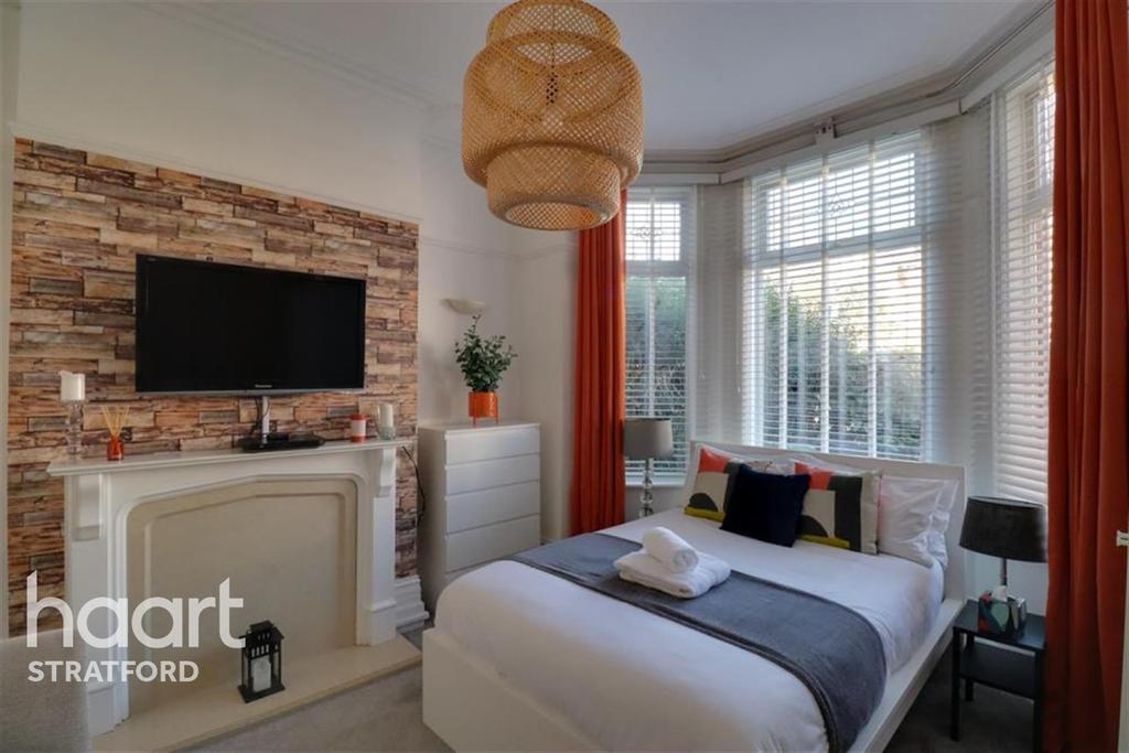 Harpenden Road, Wanstead, E12 1 bed in a flat share £750 pcm (£173 pw)