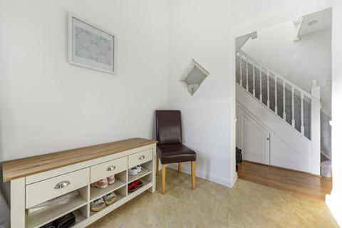 3 bedroom semi-detached house for sale - Crockford Park Road, Addlestone, KT15