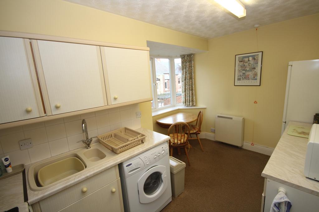 Village Court, Whitley Bay, Tyne &... 2 bed flat £155,000