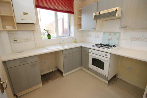 2 bedroom end of terrace house to rent, Vetchfield Avenue, WR4