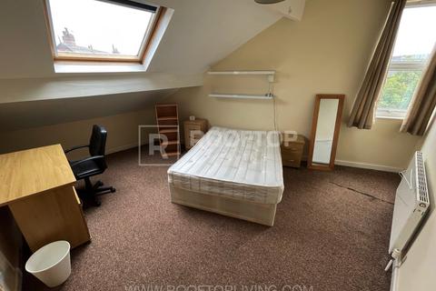 3 bedroom house to rent - Village Terrace, Leeds