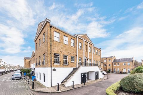 1 Frederick Square, London, SE16 5XR