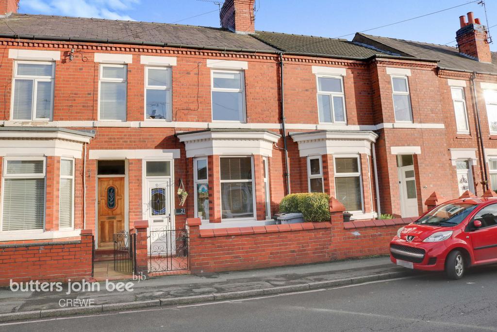 Minshull New Road, Crewe 3 bed terraced house £150,000