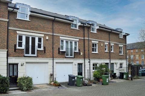 3 bedroom terraced house to rent - Breakspears Mews London SE4