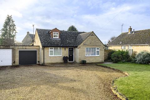 4 bedroom bungalow for sale - Kempsford, Fairford, Gloucestershire, GL7