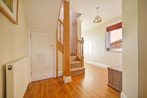 117 Faversham Road, Kennington, Ashford, TN24 9DE