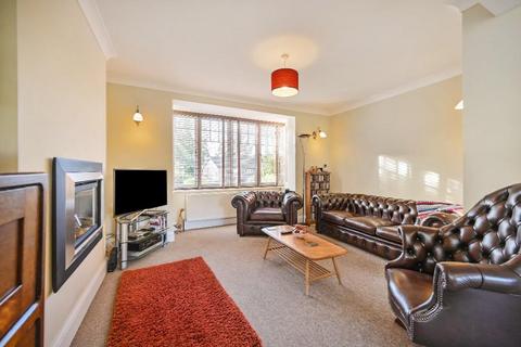 117 Faversham Road, Kennington, Ashford, TN24 9DE