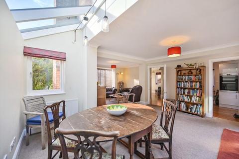 117 Faversham Road, Kennington, Ashford, TN24 9DE