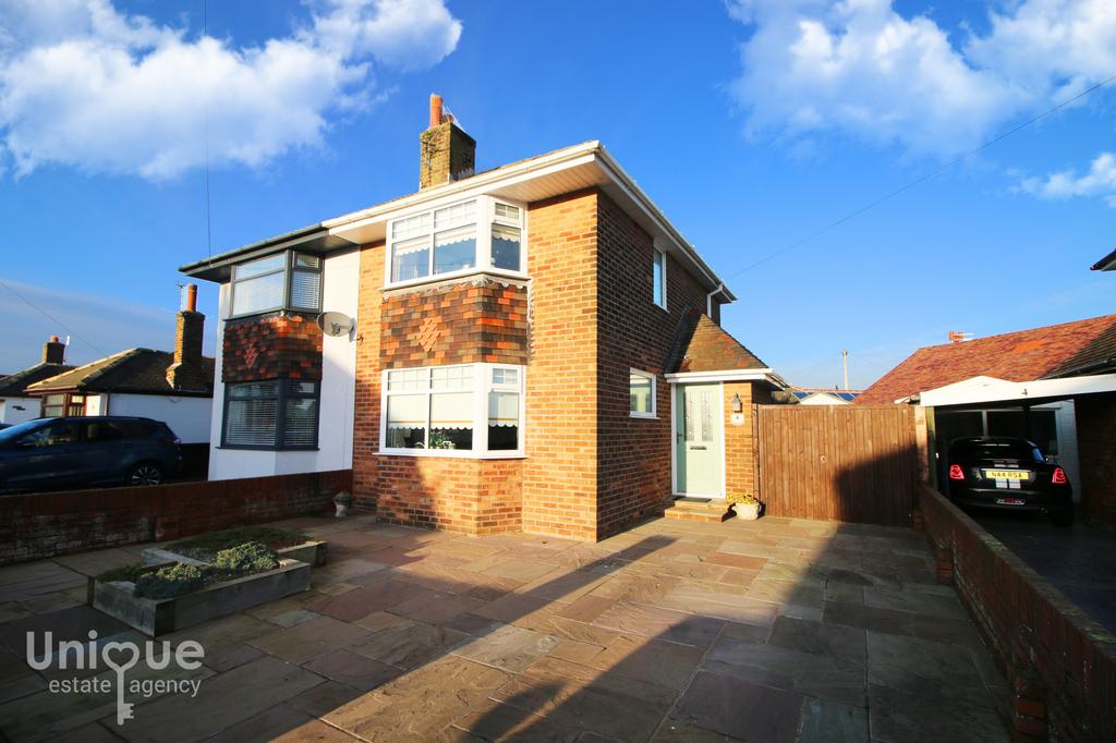 Lothian Avenue, Fleetwood, FY7 2 bed semidetached house £159,950