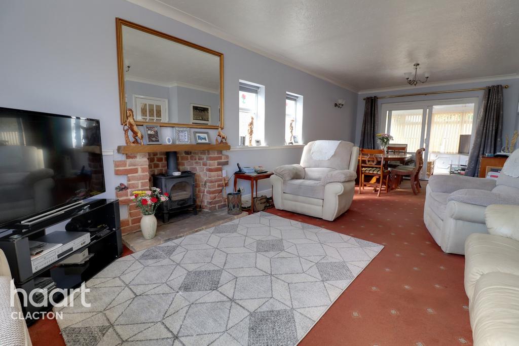 Russell Road, ClactonOnSea 4 bed detached house £375,000
