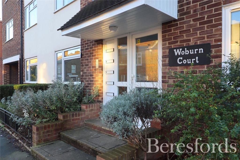 Woburn Court, New Writtle Street, CM2 1 bed apartment £210,000