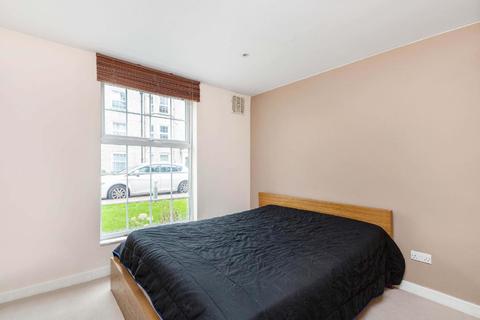 2 bedroom flat for sale - West Barnes Lane, New Malden