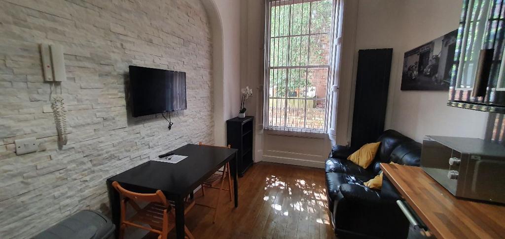 Lounge/Kitchen
