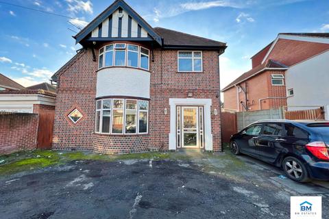 3 bedroom detached house for sale - Bradbourne Road, Leicester, LE5