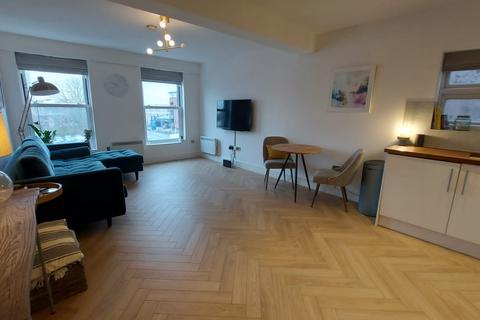 2 bedroom flat to rent, Oakview Apartments , N17