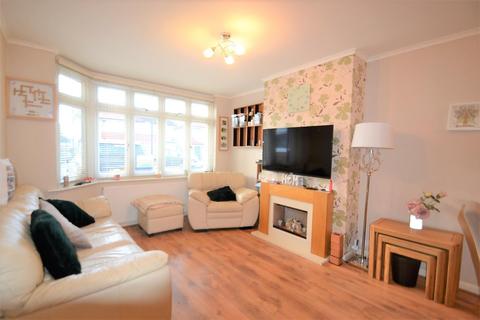 54 West Road, Feltham, TW14 8JE