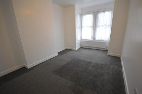 4 bedroom terraced house to rent - Strone Road, Manor Park, London, E12