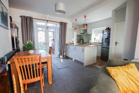 3 bedroom semi-detached house for sale - Western Avenue, Lincoln, Lincoln