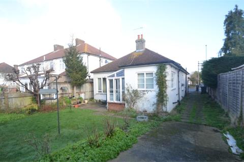 3 bedroom detached house for sale - Bywood Avenue, Shirley, Croydon, Surrey