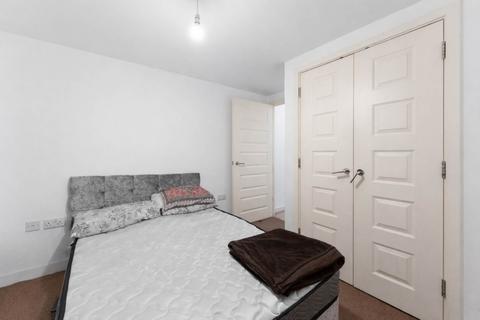 1 bedroom apartment to rent, Parham Drive, Ilford, London, IG2