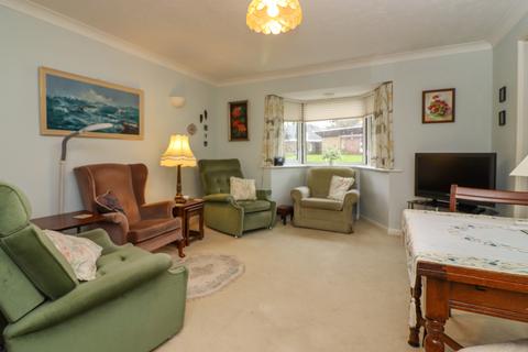 2 bedroom flat for sale - Ellingham Close, Grange Road, Alresford