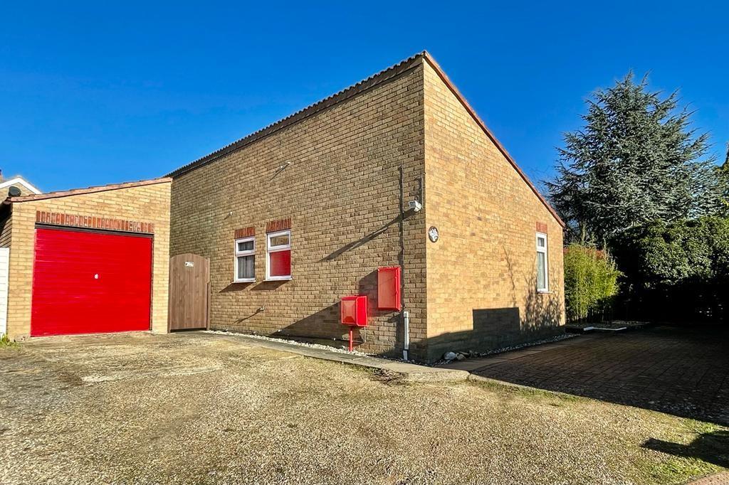 Flax Lane, Glemsford 3 bed detached bungalow £320,000