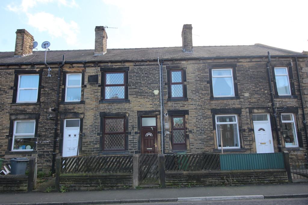Fountain Street, Morley, Leeds 2 bed terraced house £625 pcm (£144 pw)