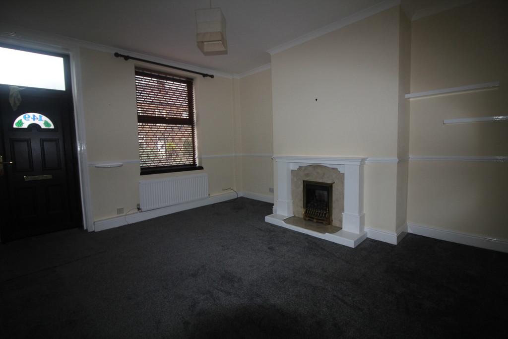 Fountain Street, Morley, Leeds 2 bed terraced house £625 pcm (£144 pw)