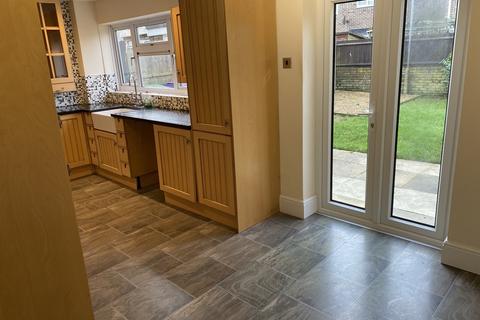 11 Grassmere, St Marys Bay, Romney Marsh, TN29 0HD