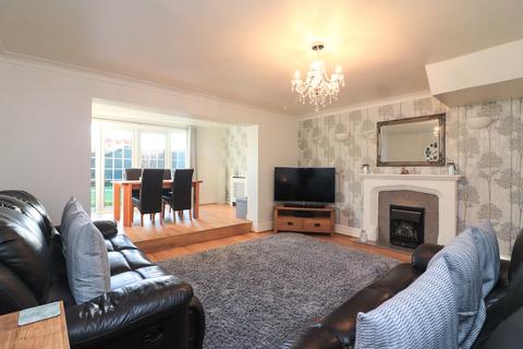 30 Dennis, Tamworth, B77 2RE