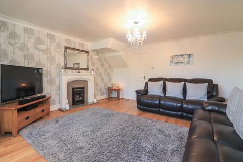30 Dennis, Tamworth, B77 2RE