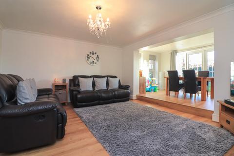 30 Dennis, Tamworth, B77 2RE