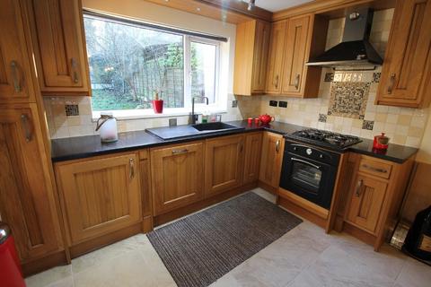 42 Catisfield Crescent, Pendeford, Wolverhampton, WV8 1XH