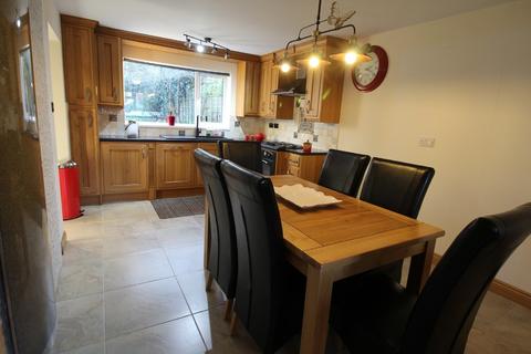 42 Catisfield Crescent, Pendeford, Wolverhampton, WV8 1XH