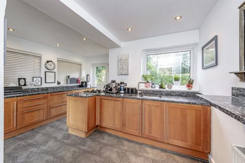 24 Kenmore Road, Kenley, CR8 5NU