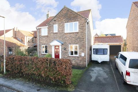 28 Moorfields, Raskelf, York, YO61 3UZ