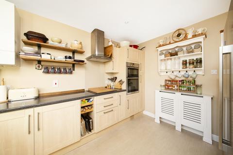 28 Moorfields, Raskelf, York, YO61 3UZ