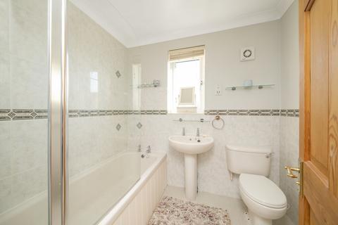 28 Moorfields, Raskelf, York, YO61 3UZ