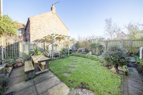 28 Moorfields, Raskelf, York, YO61 3UZ