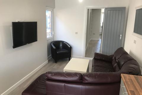 1 bedroom in a house share to rent - (20BR-4) Double room with ensuite on Bicester Road