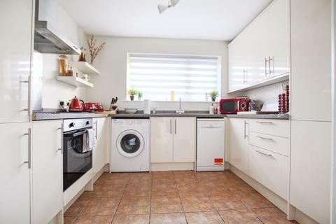 1 Kenley Close, Bexley, DA5 1AL