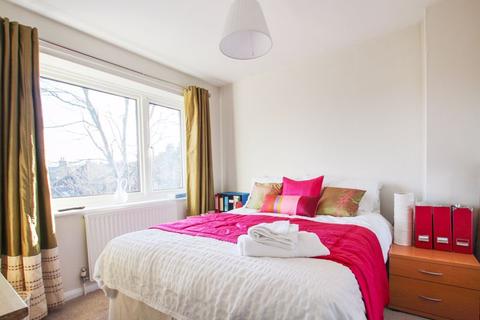 1 Kenley Close, Bexley, DA5 1AL