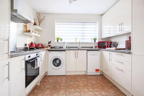 1 Kenley Close, Bexley, DA5 1AL