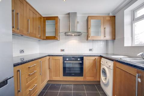 2 bedroom apartment for sale - Cobblers Close, Farnham Royal, Buckinghamshire SL2