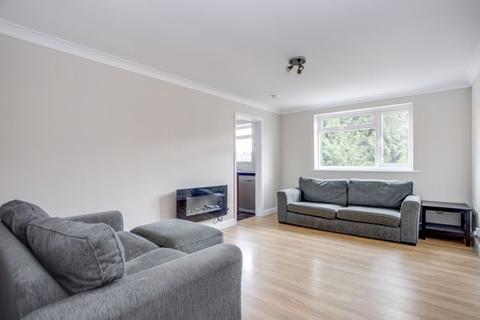2 bedroom apartment for sale - Cobblers Close, Farnham Royal, Buckinghamshire SL2