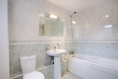 27 Cobblers Close, Farnham Royal, Slough, SL2 3DT