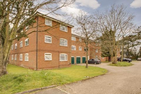 27 Cobblers Close, Farnham Royal, Slough, SL2 3DT