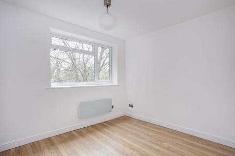 27 Cobblers Close, Farnham Royal, Slough, SL2 3DT